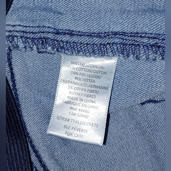 A Tinseltown High-Waist Flair Jeans - Picture 5 of 5